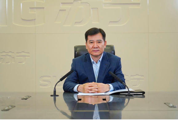 苏宁董事长张近东：针对不在零售主赛道的 该关的关该砍的砍