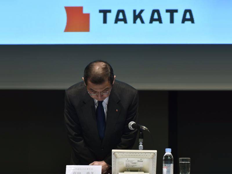 高田气囊丑闻爆发后，董事长高田重久鞠躬致歉