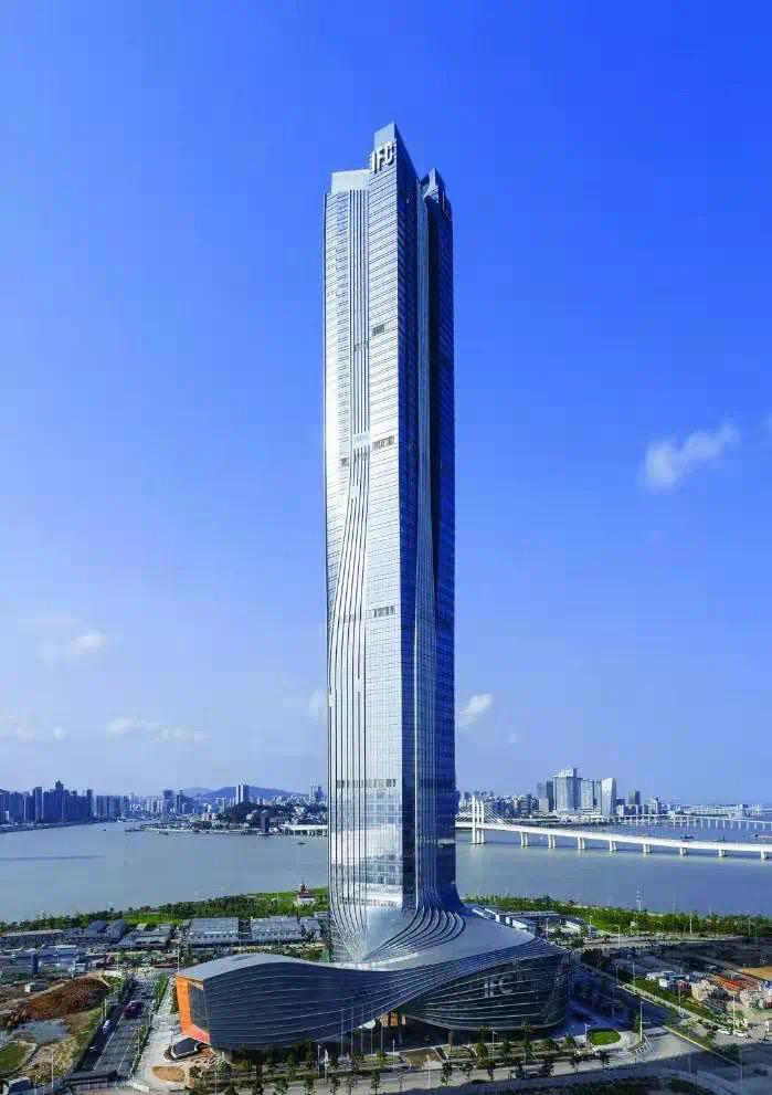 珠海市委书记,市长带队来到横琴,透露了哪些重要信息?