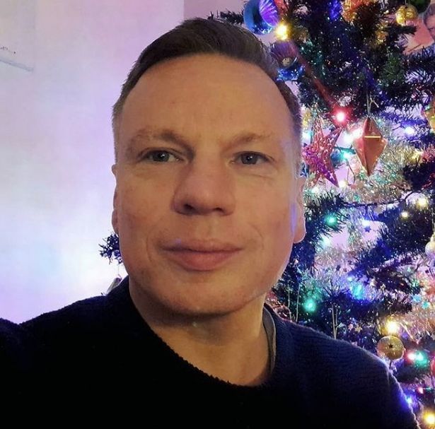 英男子拒不戴口罩，定期撰稿造谣“新冠是骗局”，确诊一天后丧命休闲区蓝鸢梦想 - Www.slyday.coM