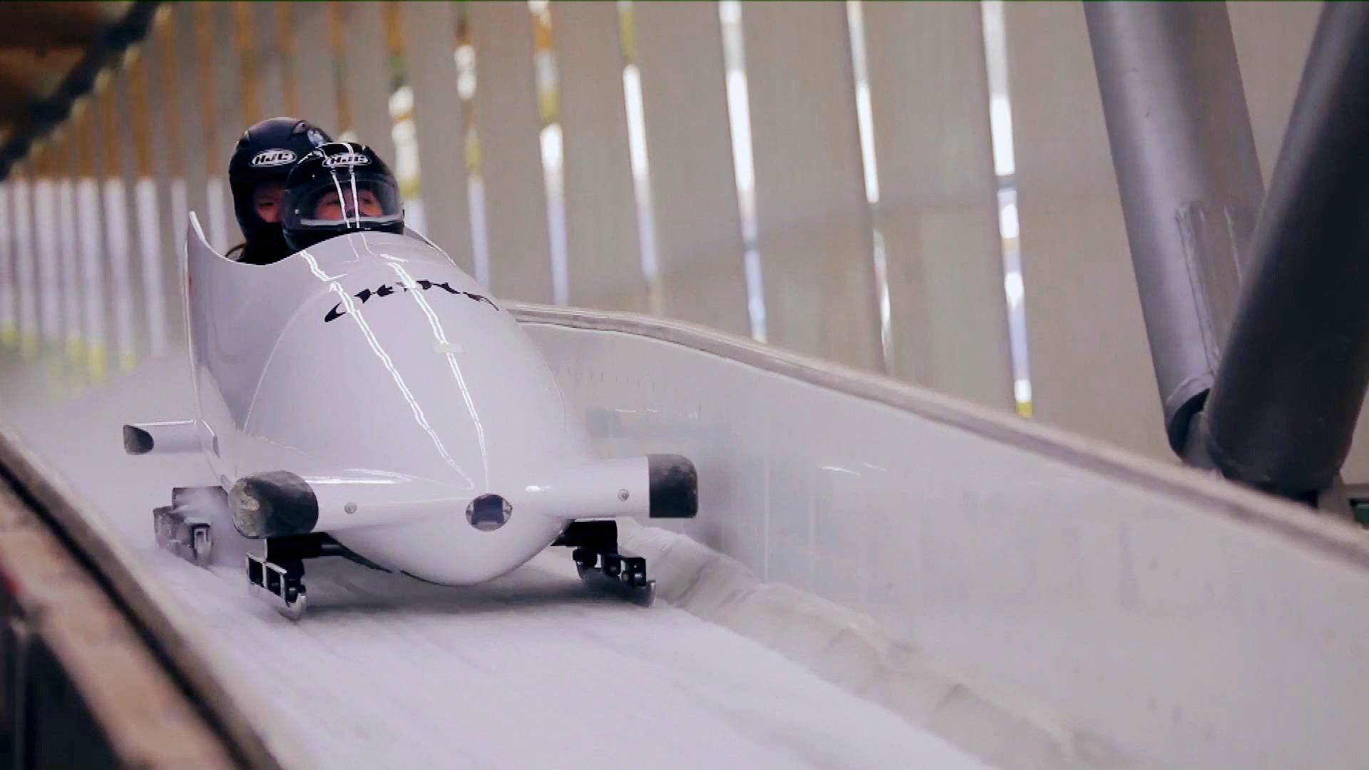 走进国家雪车雪橇中心 感受"飞"一般的速度