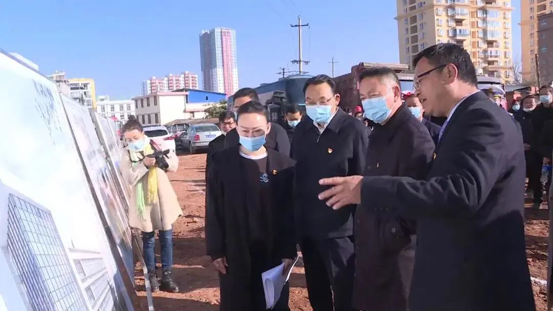 吴永祥,马文辉,荀之灵,赵峨等州,市领导出席开工仪式,与会领导为项目