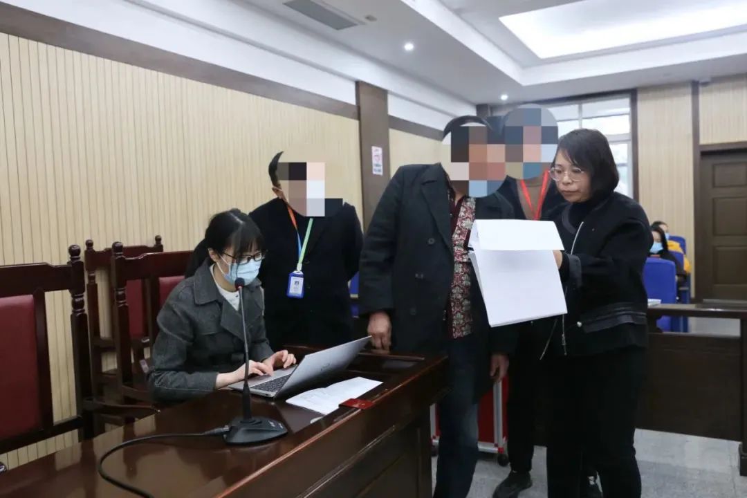 债权人现场唱票