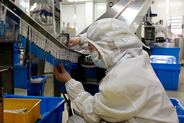 疫苗注射器生产车间.天长市委宣传部供图