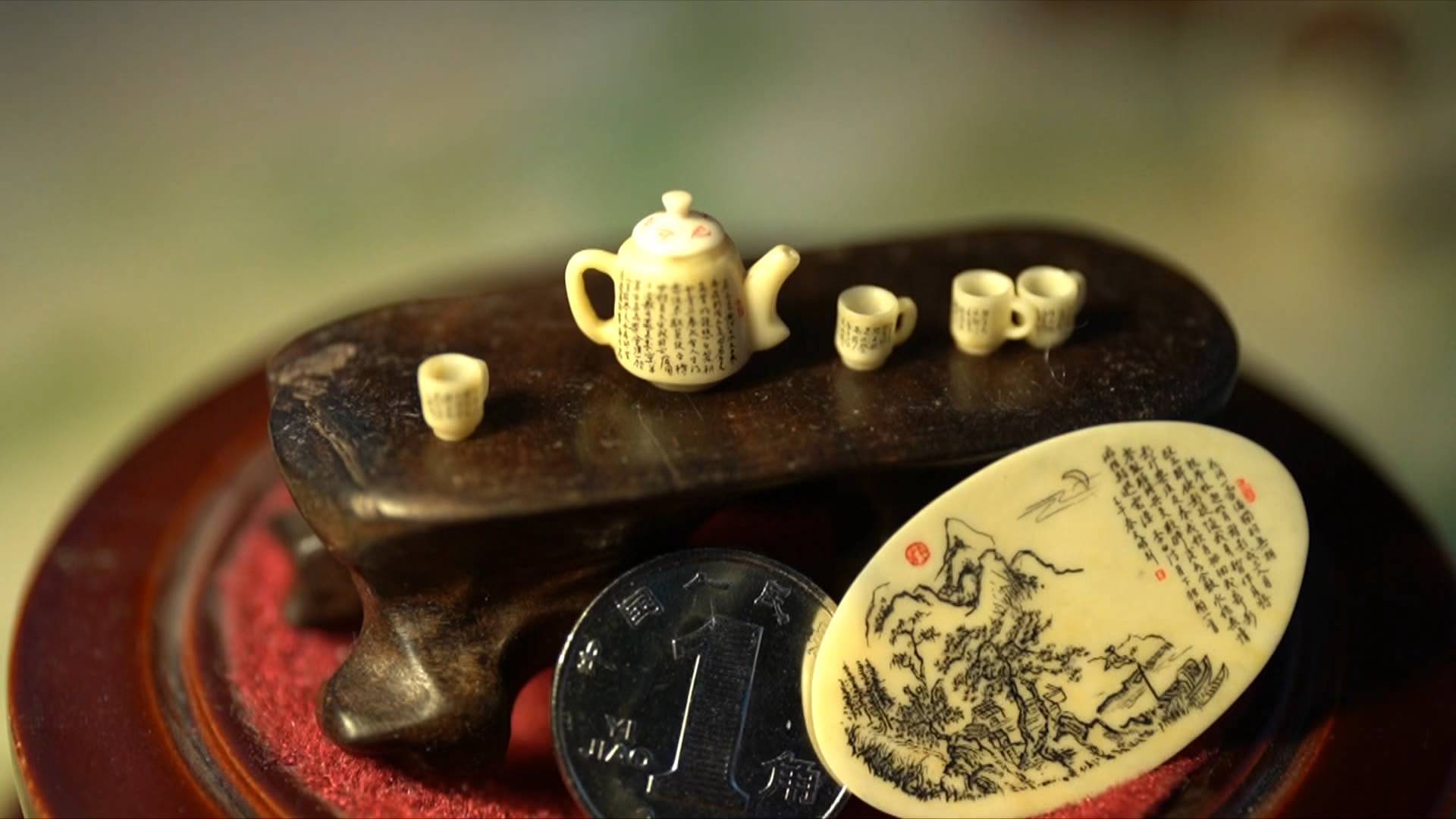 90秒头发丝上也能雕刻作品看济南微雕非遗传承人王天明如何妙藏毫厘