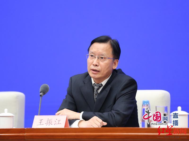 司法部立法三局局长王振江介绍,《条例》在进一步建立健全监管机制的