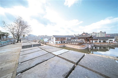 富阳新登千年古城复兴重焕光彩年底前实现城墙城河全线贯通