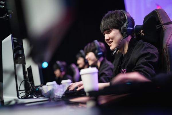 电竞人可评高级技师职称 业内人士：将为电竞行业注入强心剂