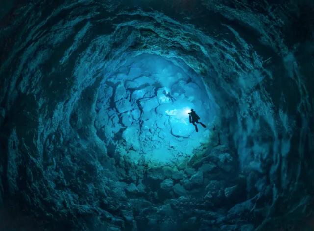 美国摄影师捕捉墨西哥海底洞穴照片,景色奇幻仿佛外星球探险