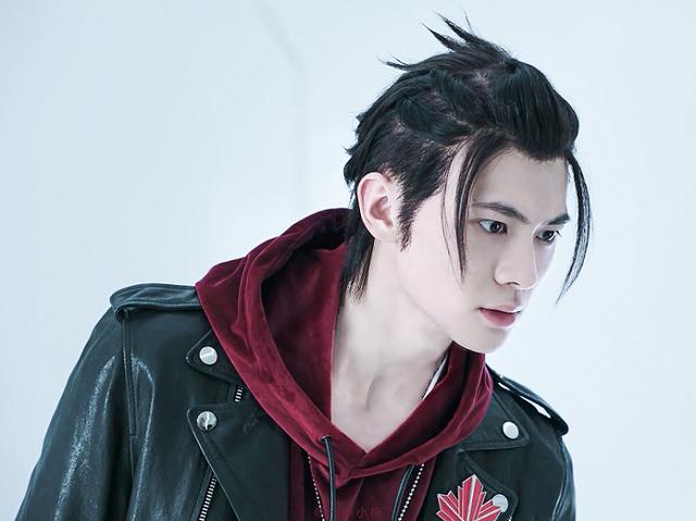 梁森到底经历了什么?留头发帅气十足,偏要想不开剃了个光头