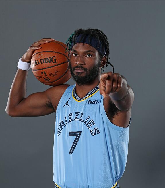 伤停13个月后,温斯洛在灰熊迎来首秀