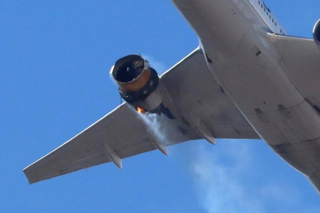 美联航停飞所有波音777客机 因发动机突发故障