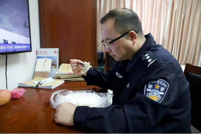 高淳监狱利民服务队:就地过年,也有家的味道