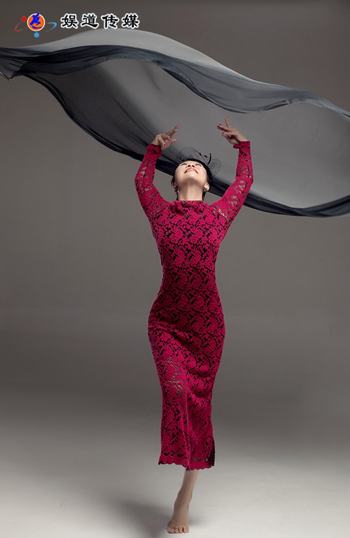 舞蹈家夏冰最新舞蹈剧《破茧》剧照发布