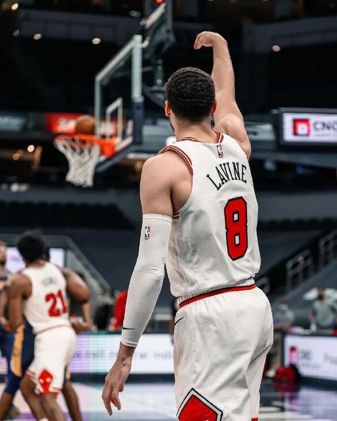 去年作为东道主都没进全明星的拉文今年没有再不进的理由