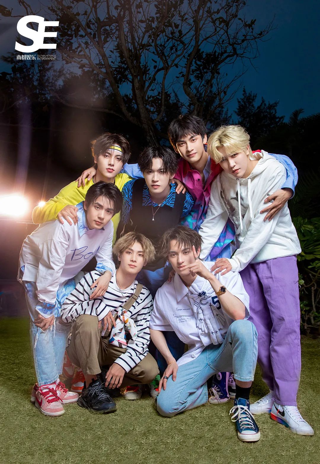 s.k.y天空少年,闪闪发光|少年们_新浪新闻