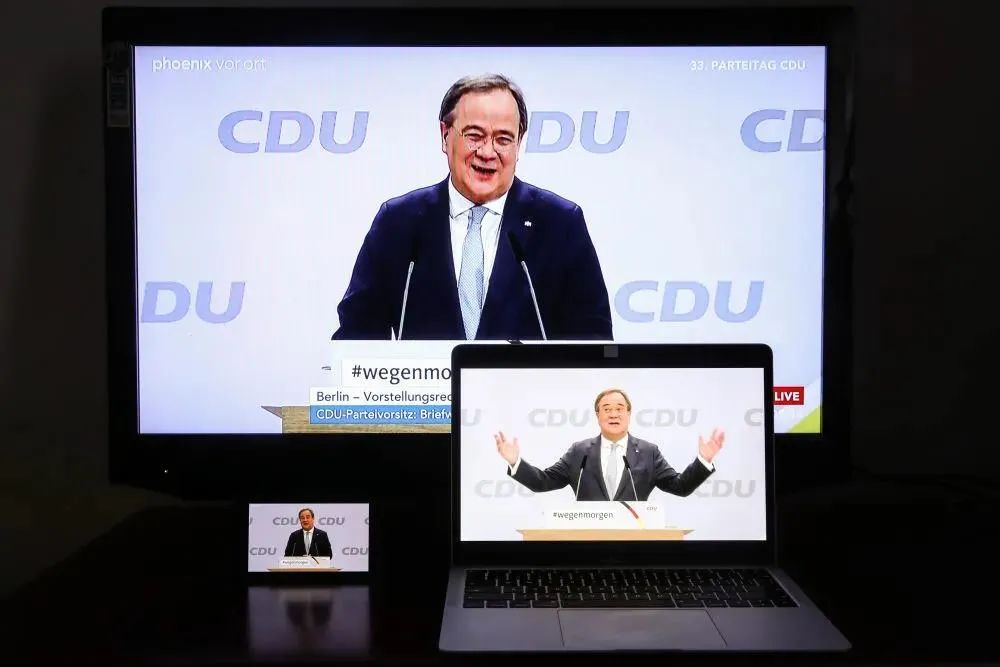 这是1月16日在德国柏林拍摄的基督教民主联盟（基民盟）当选主席阿明·拉舍特在基民盟线上党代会上讲话的视频画面。新华社记者 单宇琦 摄