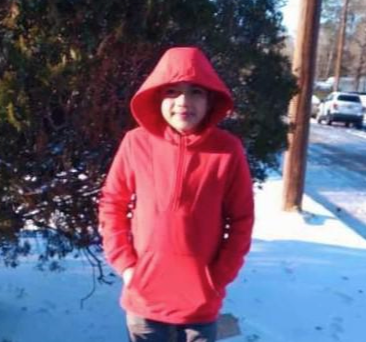 男孩搬到美国两年就在停电期间死亡 母亲向电力公司索赔1亿美元