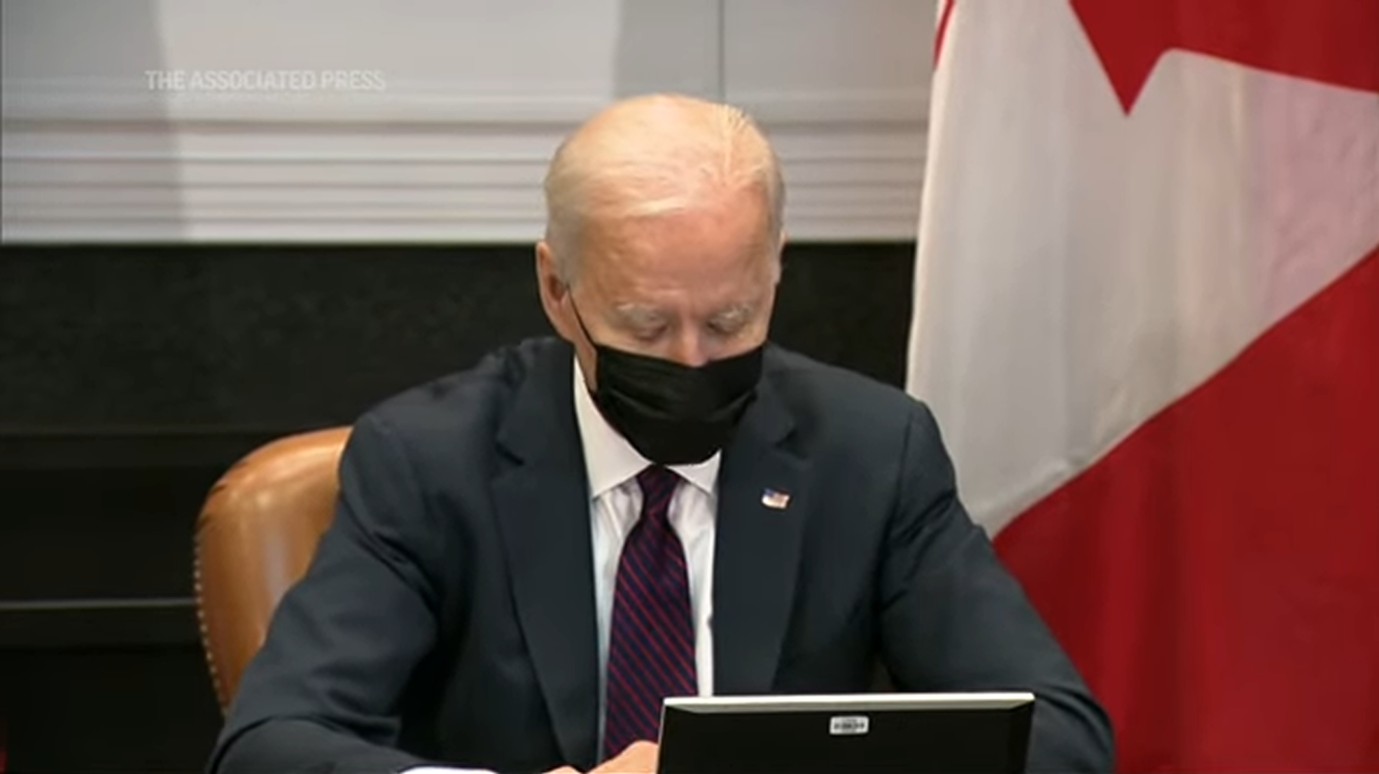 又口误？面对特鲁多，拜登把“美加关系”说成“美中”休闲区蓝鸢梦想 - Www.slyday.coM