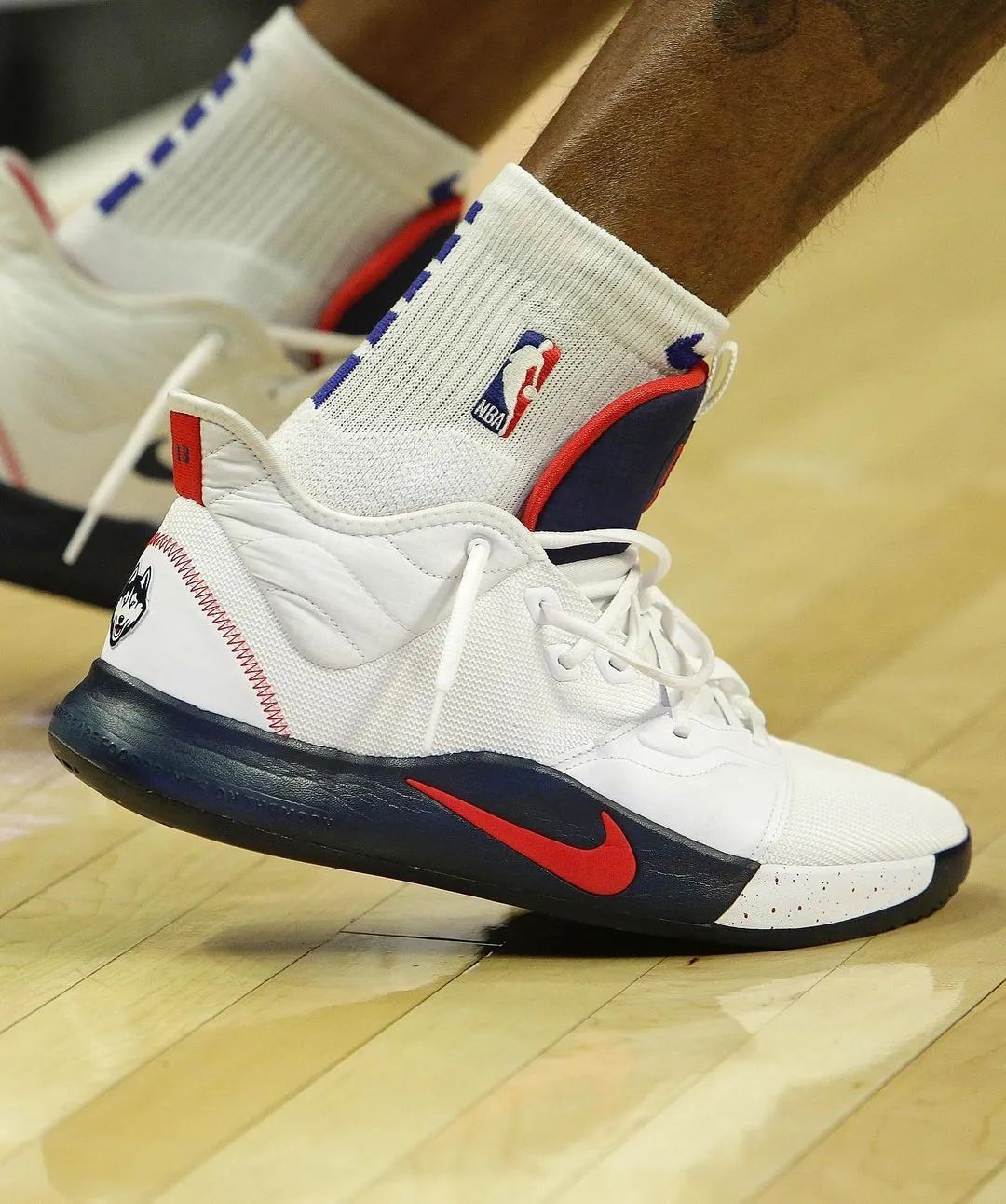 宝刀未老!加索尔加盟巴塞罗那重返赛场|今日球鞋上脚