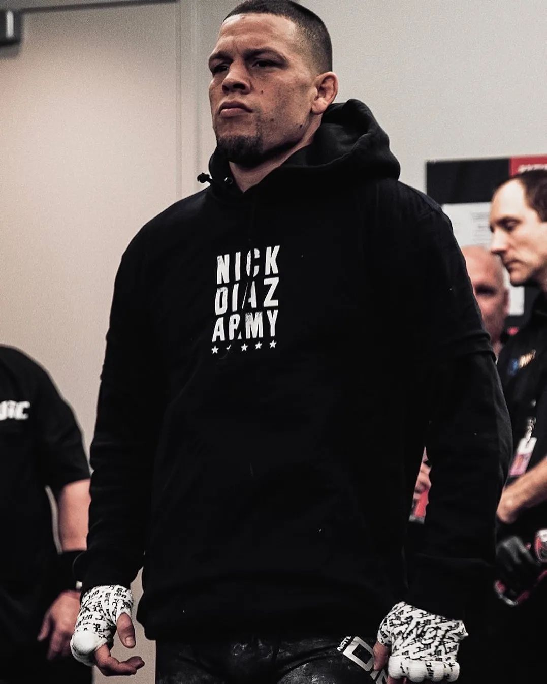 内特迪亚兹普瓦里尔或奥利维拉是我回归战的最佳人选