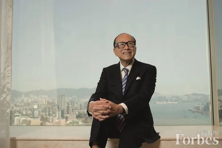福布斯亚洲公布2021中国香港富豪榜 李嘉诚重夺榜首之位