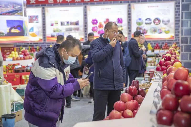 图片来源/新华社