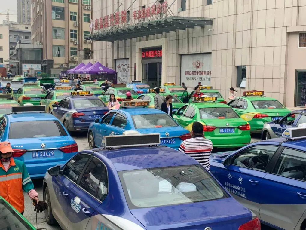 南昌一出租车司机被罚