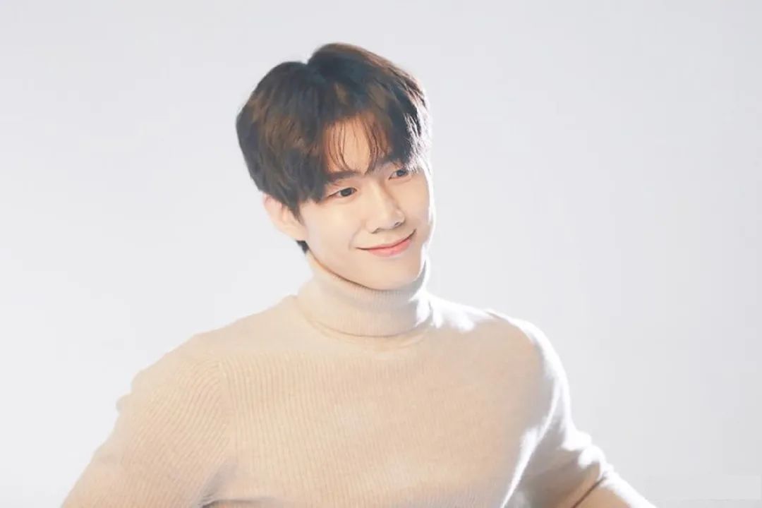 故事说的是大明星姜叙俊( 孙武铉 饰)因为被卷进