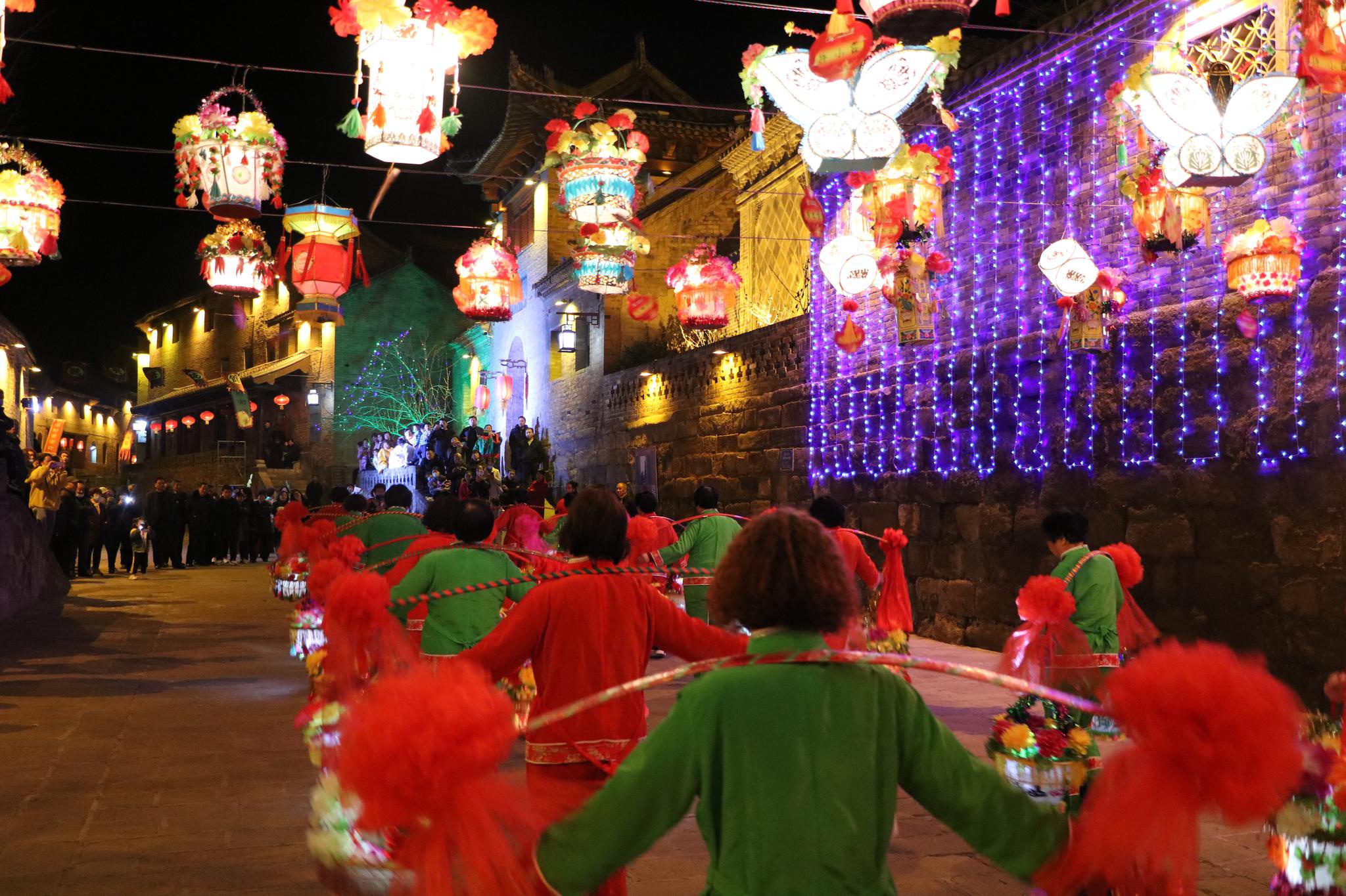 山西晋城天官王府景区花灯游园庆元宵
