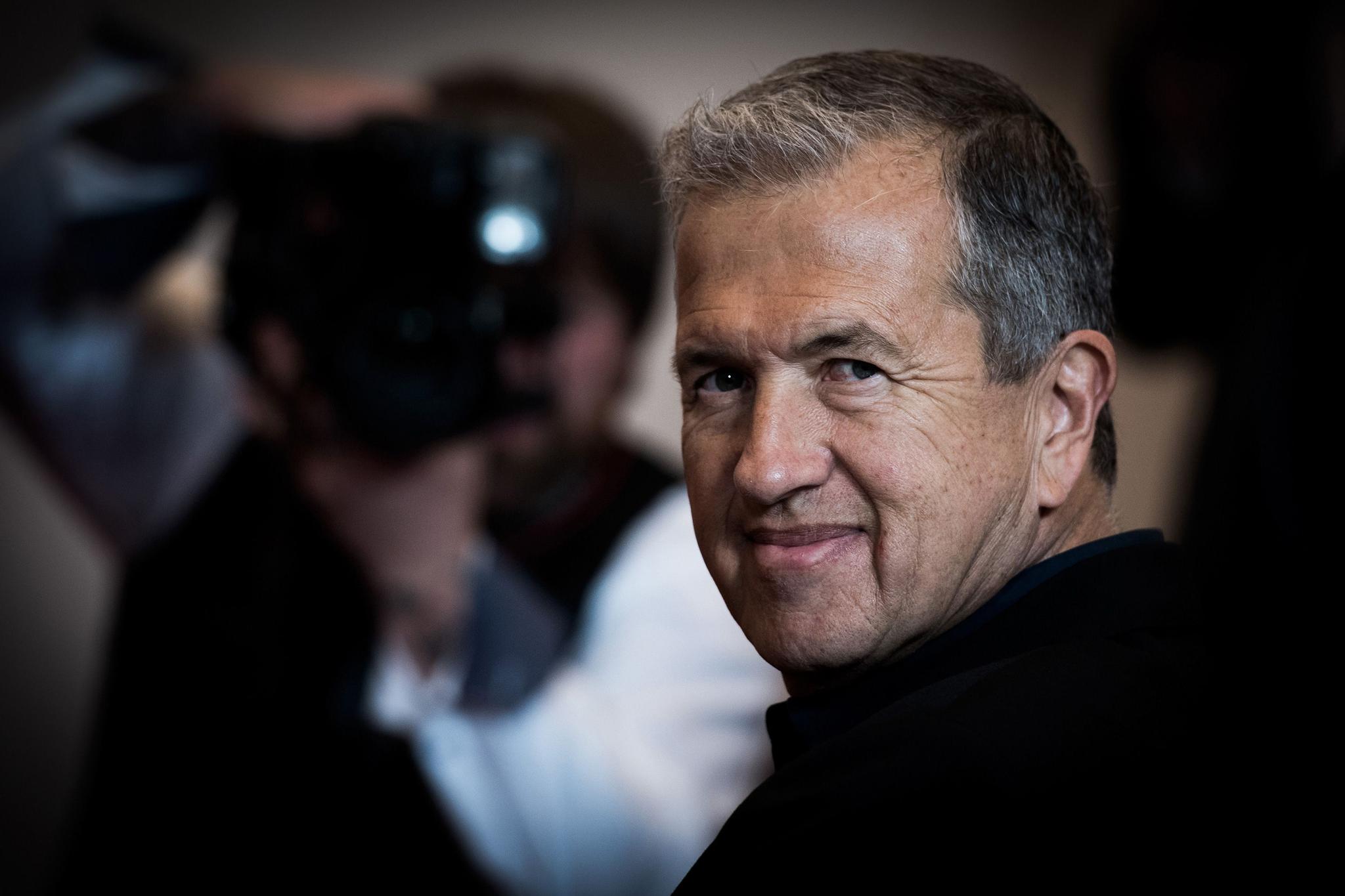 Mario Testino 图片来源：Harpers Bazaar