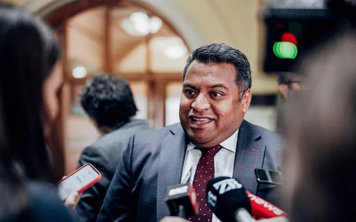 "我们更希望过去由移民劳动力占据的工作岗位,由新西兰人来填补.