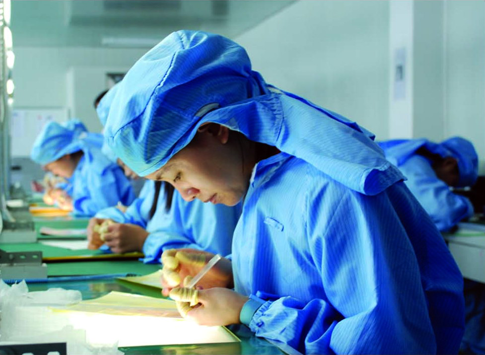 （贝能工厂组装车间，2006年时期 图/南极光）