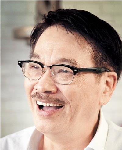 吴孟达病情危重止痛药不起作用被送进icu亲友赶往医院送别