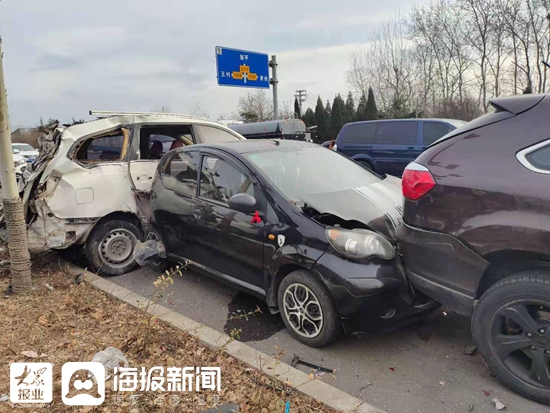 正文    据了解,事故地点位于淄川区庆淄路与胶王路交叉路口,事发时2