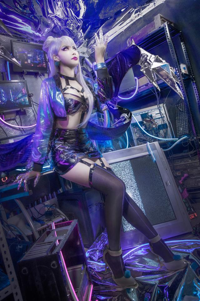 英雄联盟寡妇制造者伊芙琳cosplay