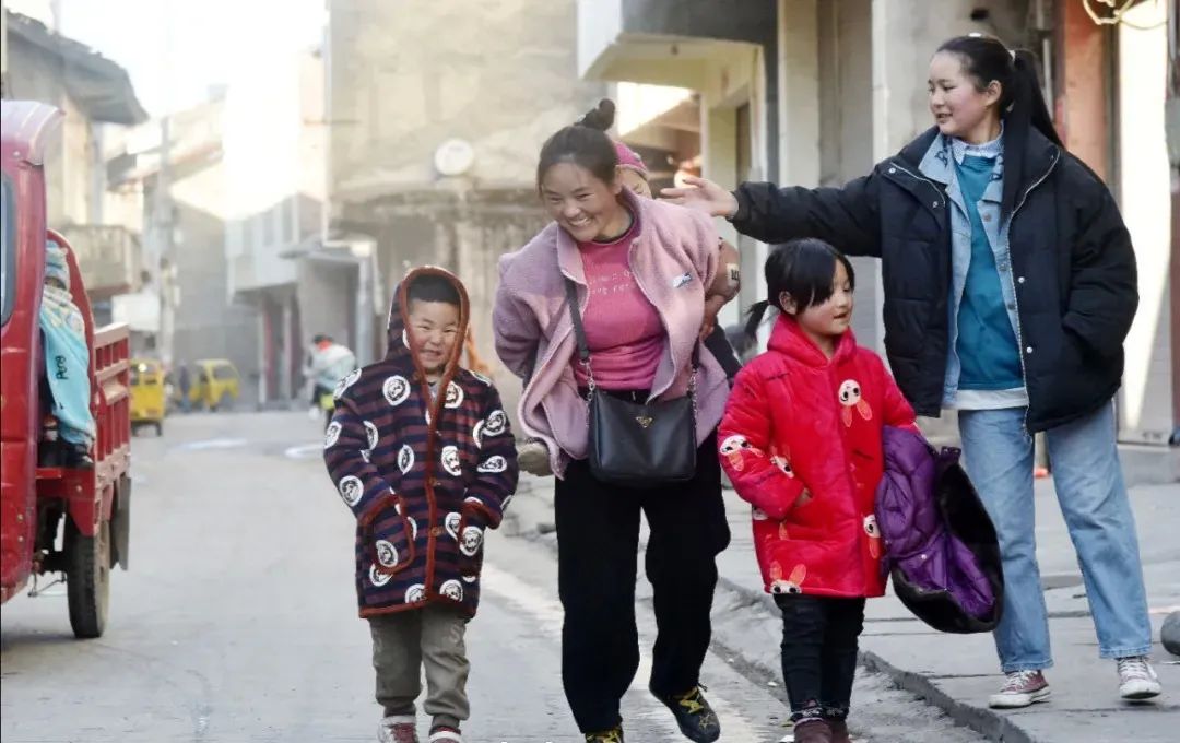 11年前感动中国的春运妈妈找到了我也要给妈妈打个电话