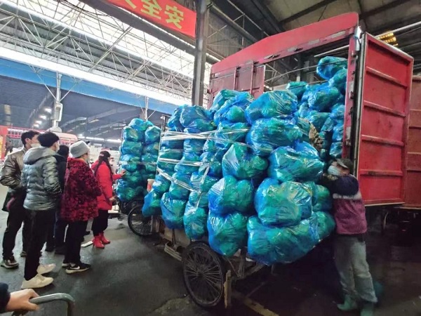 图说:上海蔬菜集团旗下批发市场供应充足