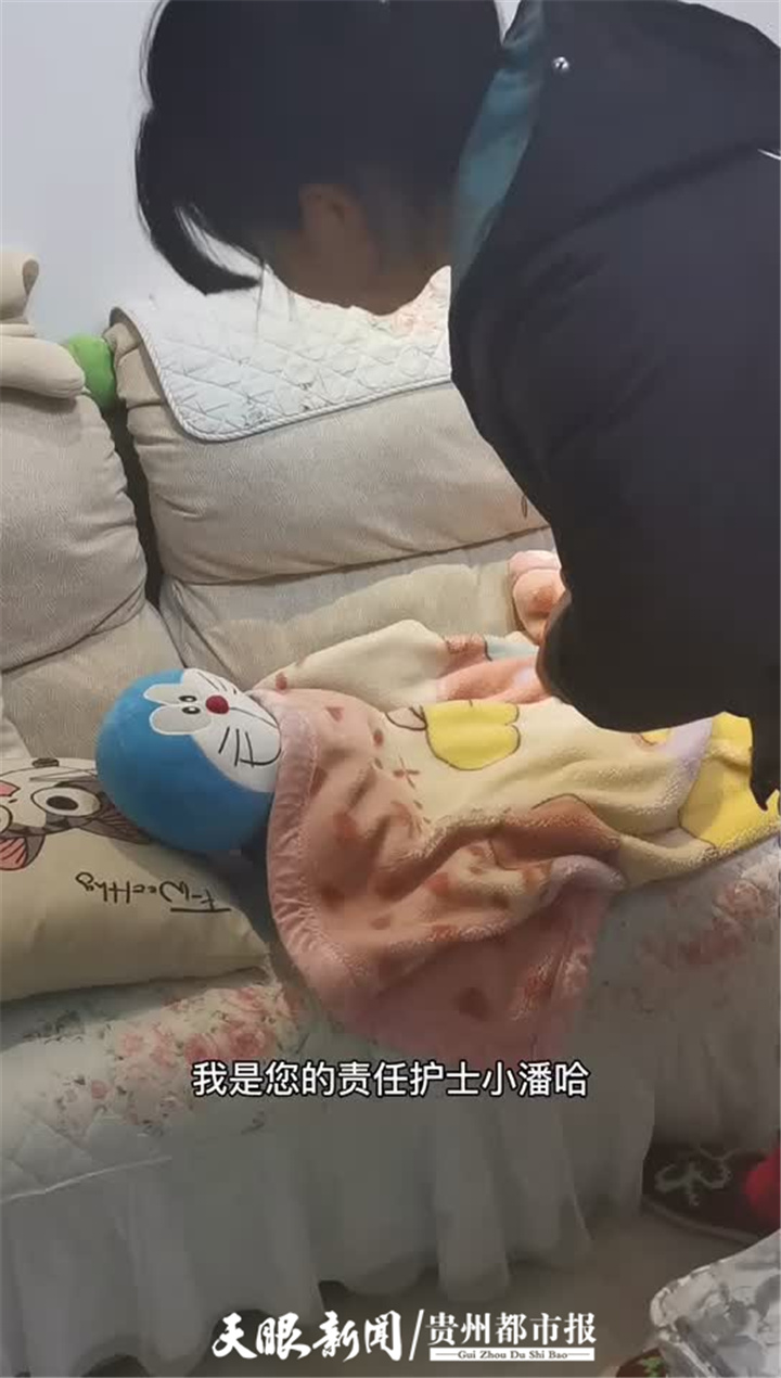 太可了！护士把叮当猫当“患者”练习，网友直呼:“太可爱”休闲区蓝鸢梦想 - Www.slyday.coM