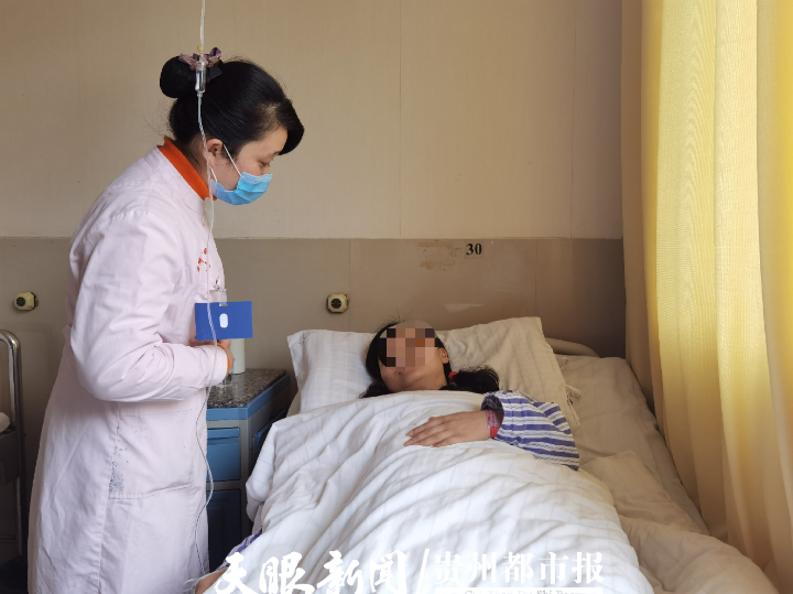 太可了！护士把叮当猫当“患者”练习，网友直呼:“太可爱”休闲区蓝鸢梦想 - Www.slyday.coM