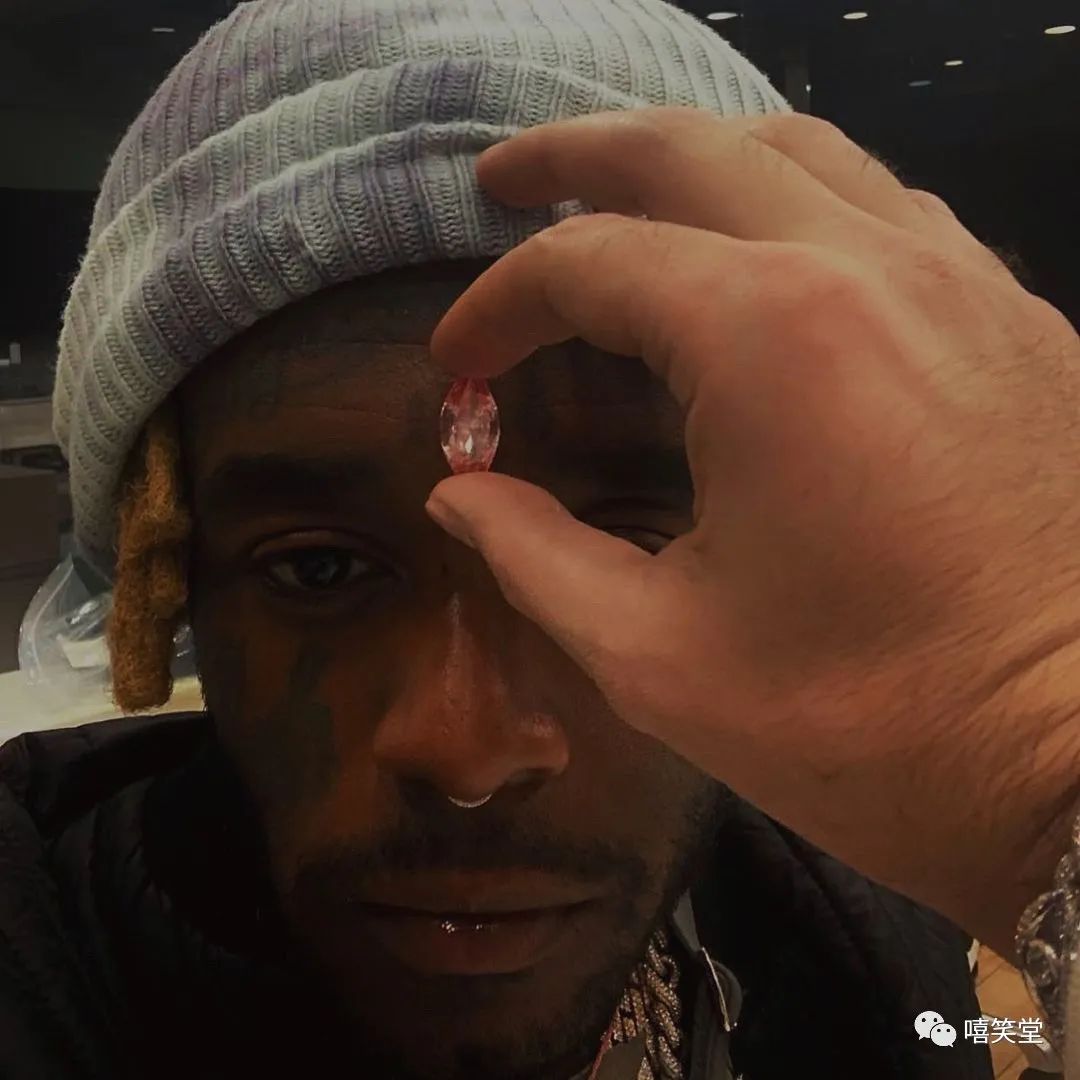 啊这liluzivert要在额头镶入一刻2400万美元的钻石