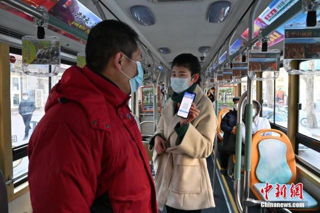 中国9亿人申领“健康码” 在线医疗等迎来发展机遇