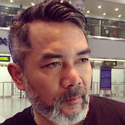 演员陈继铭,90后熟悉他应该都是通过《刁蛮公主》,他在里面演皇上身边