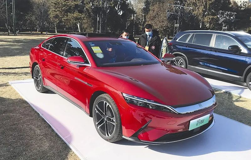 消费者为北汽新能源电动车上了13万车险，泡水后仅获赔5万