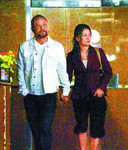 原来这个韩国男人就是张韶涵妈妈的前男友|张镐哲|张韶涵|北风_新浪