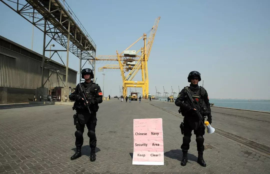 《红海行动》8名蛟龙突击队歼敌150：揭秘中国海军最神秘特种部队！休闲区蓝鸢梦想 - Www.slyday.coM