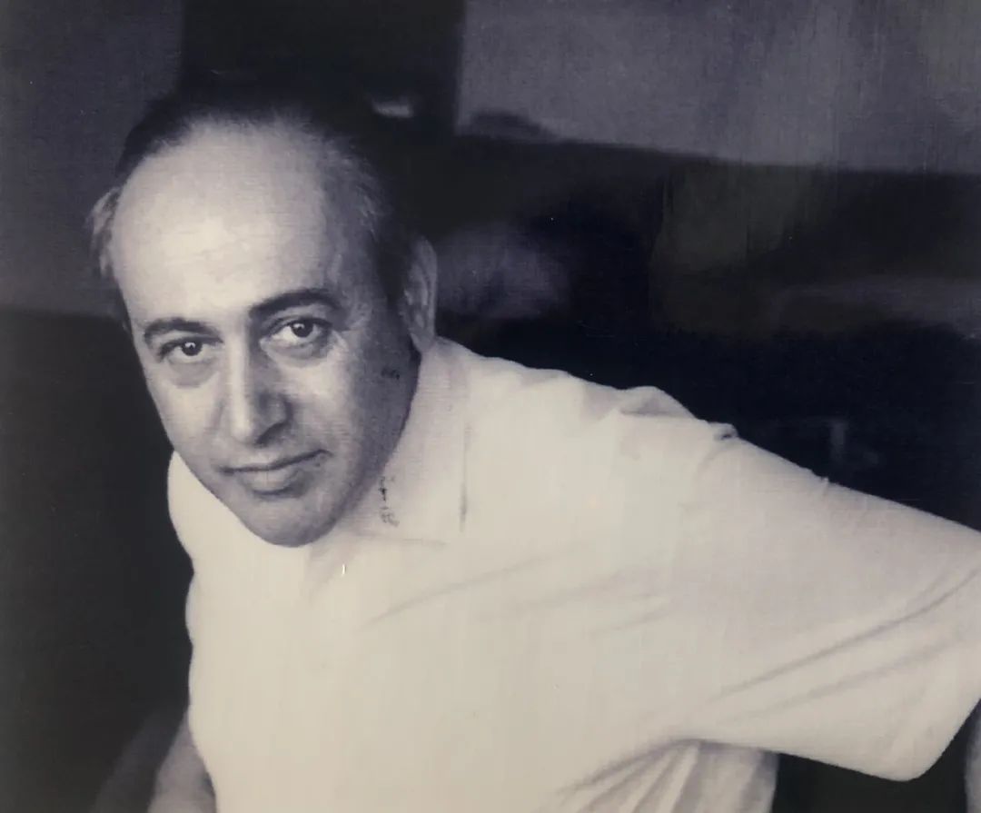 保罗·策兰:我们互爱如罂粟和记忆 | 一诗一会