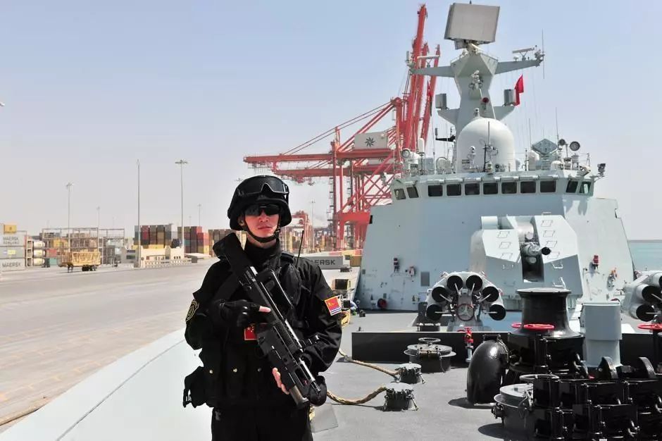 《红海行动》8名蛟龙突击队歼敌150：揭秘中国海军最神秘特种部队！休闲区蓝鸢梦想 - Www.slyday.coM