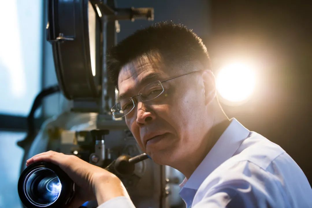 张昭走了，贾跃亭还活在微博、治丧名单和融资计划中