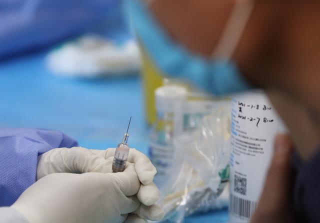 北京顺义区大规模新冠疫苗接种开始:18岁至60岁免费接种休闲区蓝鸢梦想 - Www.slyday.coM 北京顺义区大规模新冠疫苗接种开始:18岁至60岁免费接种休闲区蓝鸢梦想 - Www.slyday.coM